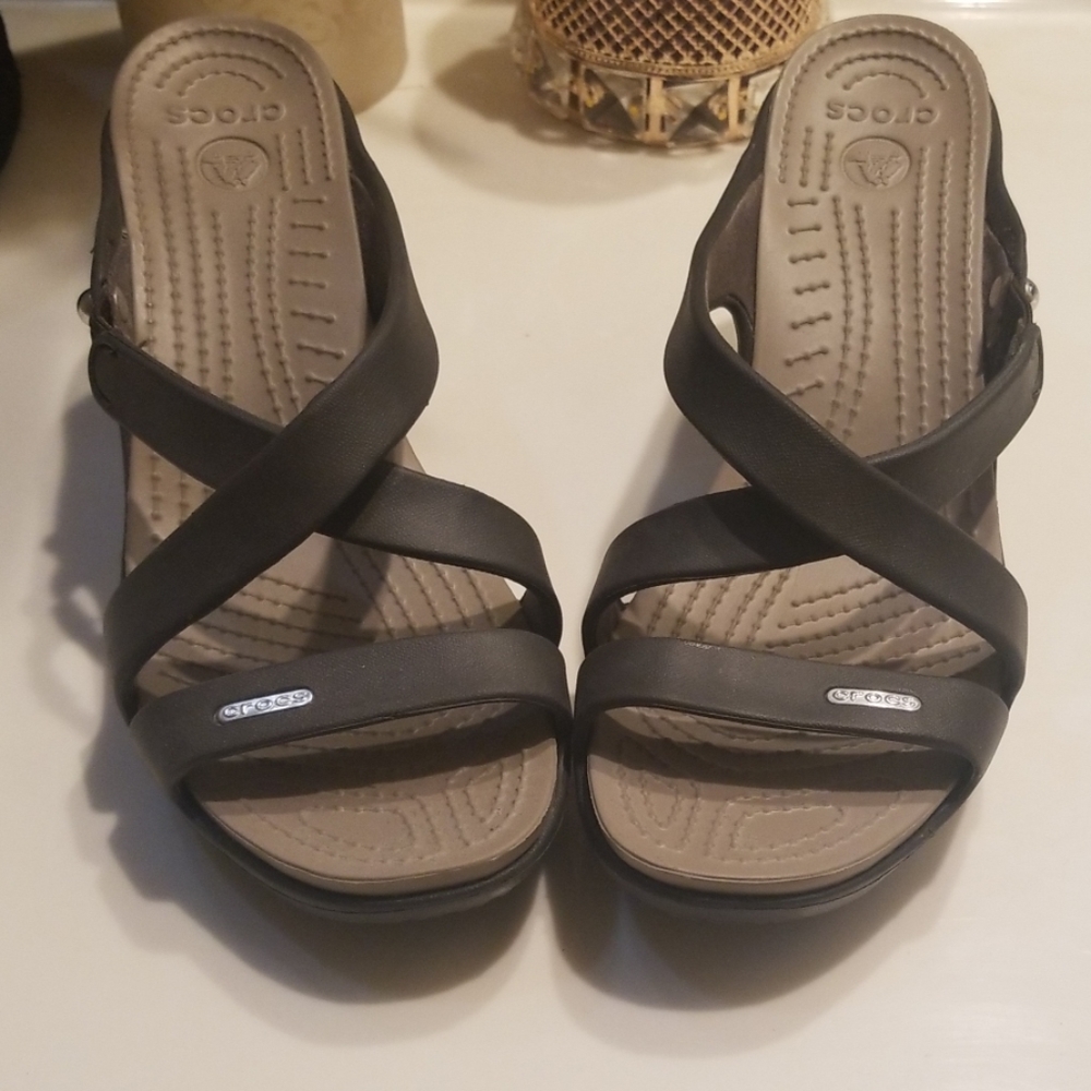 Never used, Crocs heeled sandals